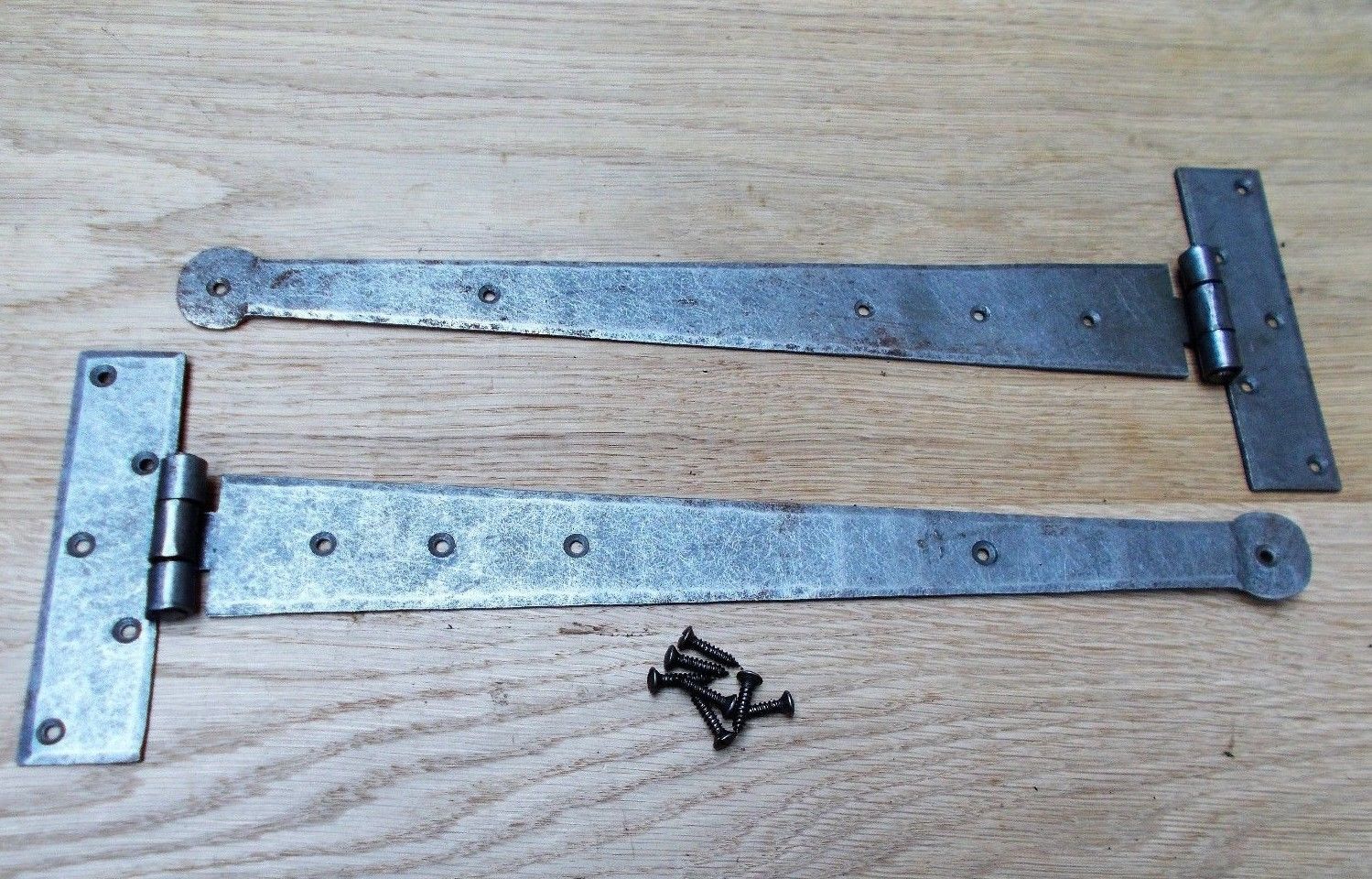 Pair of penny end hand door gate tee t hinges old english style