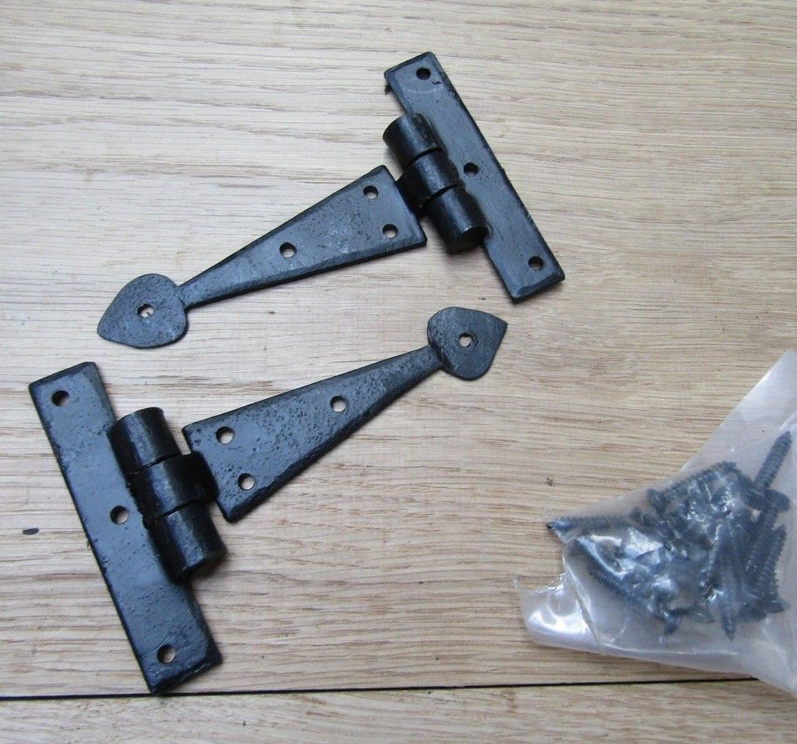 Pair of spear head hand door gate tee t hinges old english style