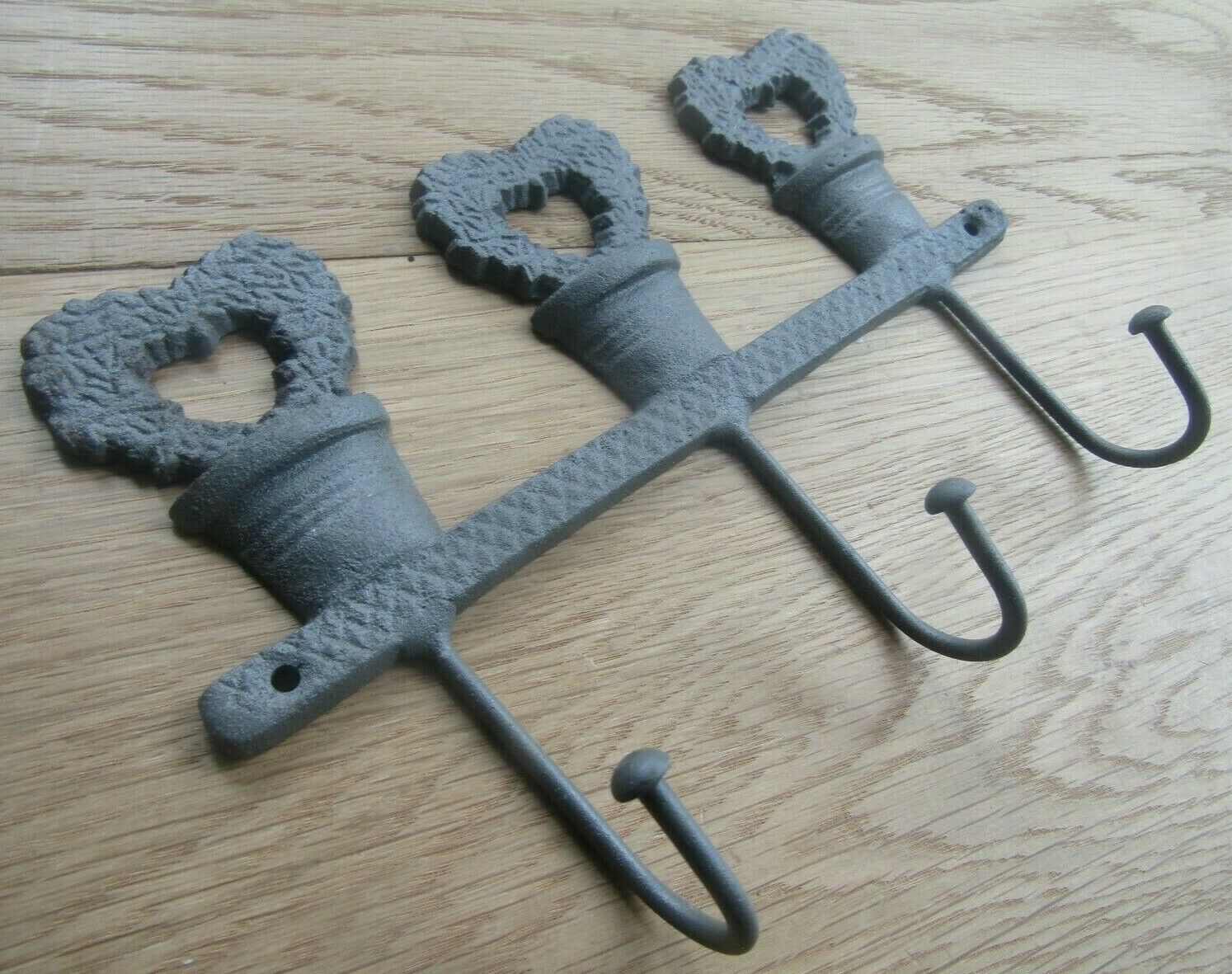 3 Hook flower pot garden cast iron garden hook peg rack rail